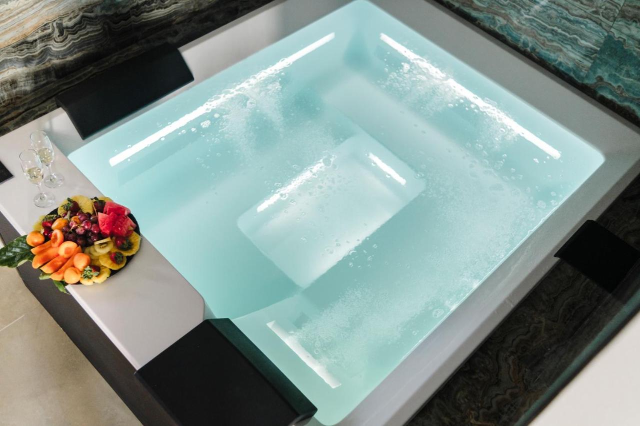Aquasuite - Luxury Experience & Spa ปาแลร์โม ภายนอก รูปภาพ